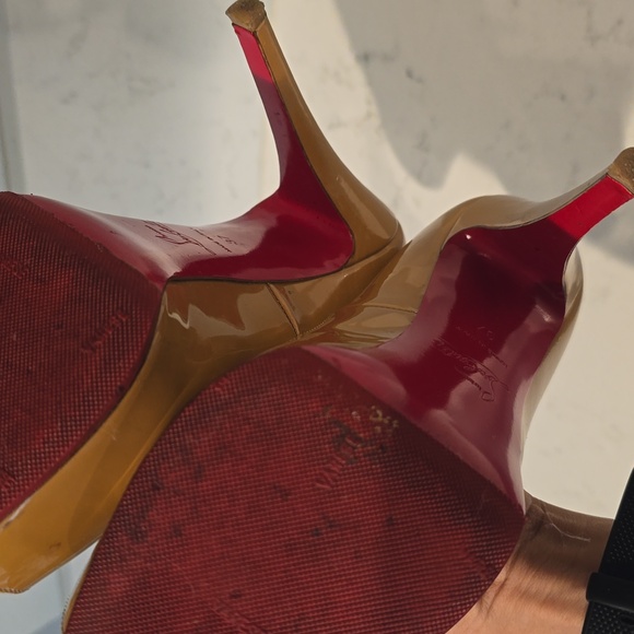 Authentic Christian Louboutin Tan Beige Patent Leather Very Prive Pumps Size 37 - Picture 11 of 11